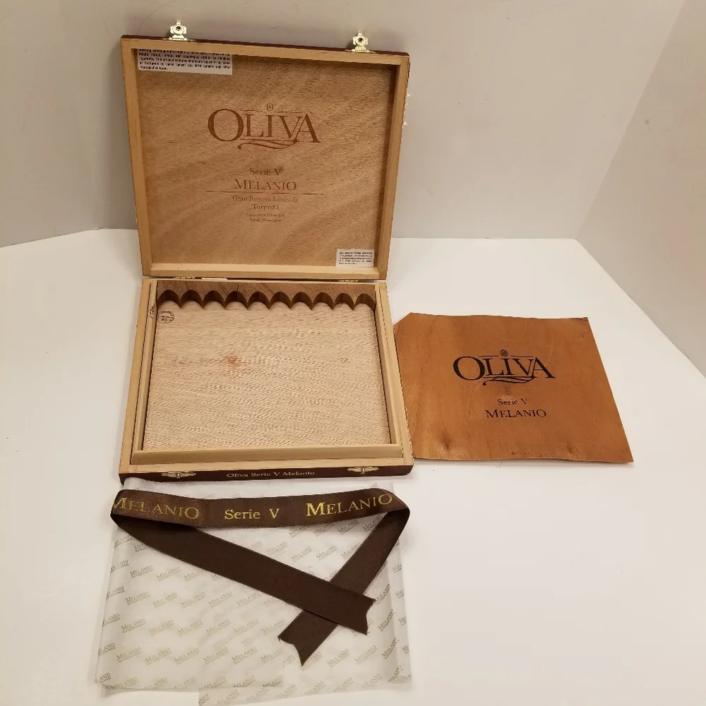EMPTY Elegant Solid Wood Box from Oliva Serie V Melanio Torpedo Cigar Box